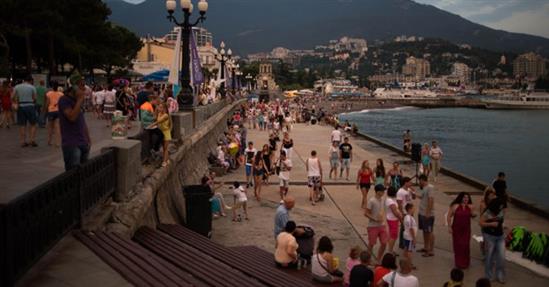 Nghị sĩ Pháp: “Những người dân đang hạnh phúc ở Crimea”