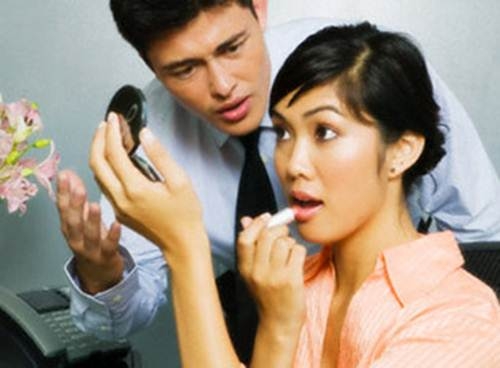 Cưới vợ xinh đẹp về 'thờ', giờ tôi mới thấm