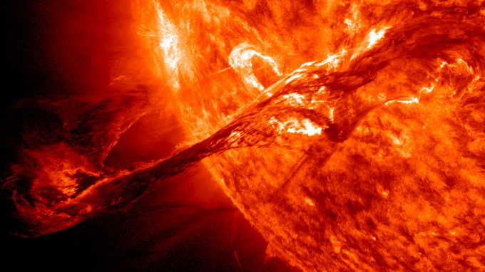 Bão mặt trời tấn công trái đất