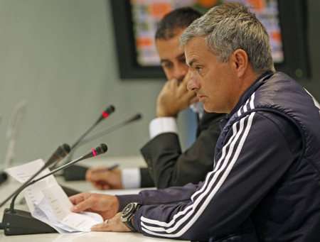 Mourinho đang “phá hoại” tương lai của Real Madrid