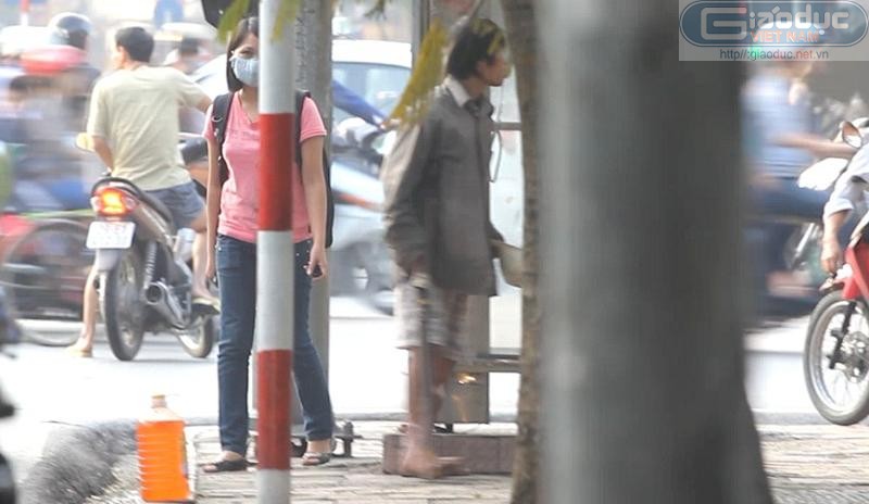 Gã ăn xin thu nhập nghìn đô tái xuất với chiêu bài 'định vị'