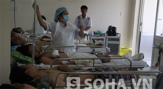 Vụ nổ nhà máy thép: Tiếng nổ như bom, giẫm đạp lên nhau để chạy