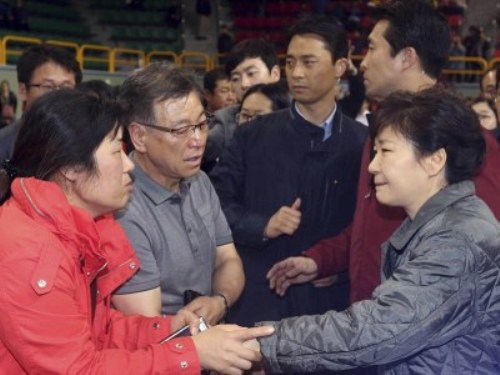 Tổng thống Hàn Quốc: Hành động của thuyền trưởng phà Sewol ‘tương đương với giết người’