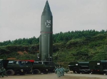 A Rập Saudi công khai tên lửa Đông Phong-3 trong diễu binh