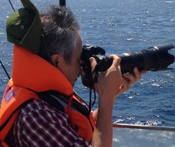 Đưa nhà báo quốc tế ra “điểm nóng” Hoàng Sa