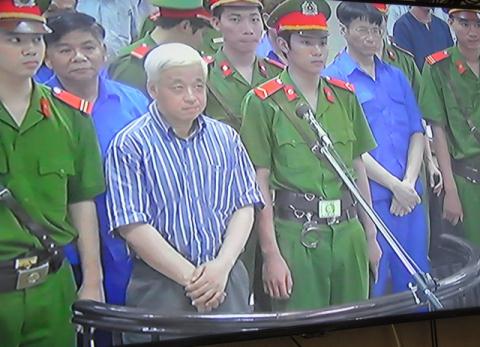 Bầu Kiên nhận trách nhiệm, xin miễn tội cho 2 cấp dưới