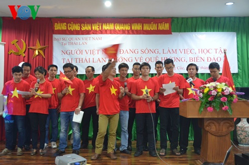 Người Việt tại Thái Lan hướng về Biển Đông