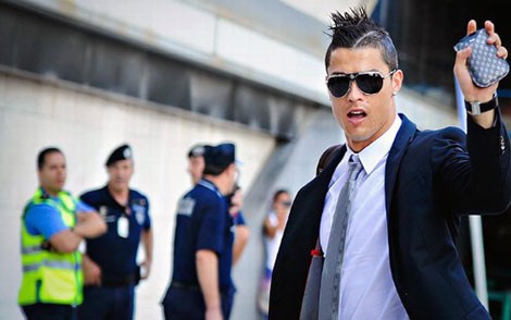 Ronaldo được bảo vệ như nguyên thủ quốc gia tại Brazil
