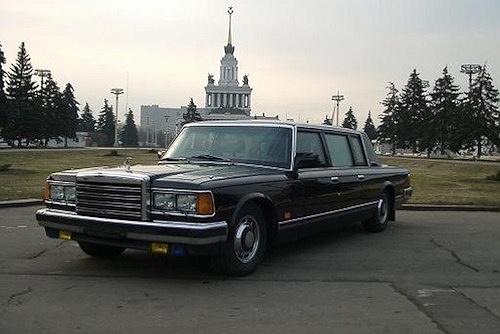 Xe của Tổng bí thư Liên Xô được rao bán