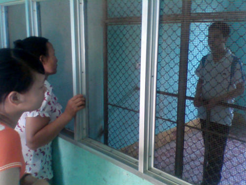 Cuộc gặp của mẹ con tử tù 9X trước ngày tiêm thuốc độc