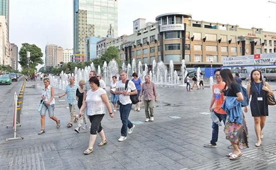 1.000 tỉ chỉ để lát vỉa hè