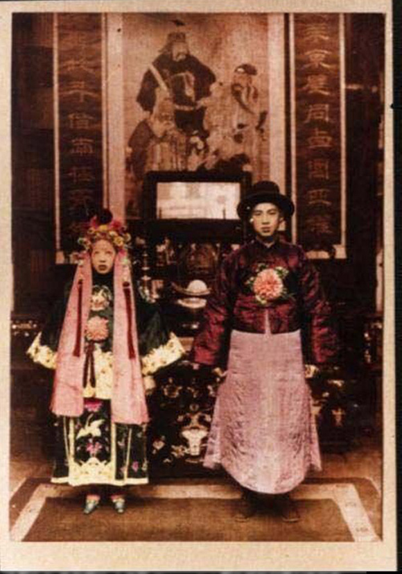 Bức ảnh 'Cưới ma' chấn động cộng đồng mạng Việt