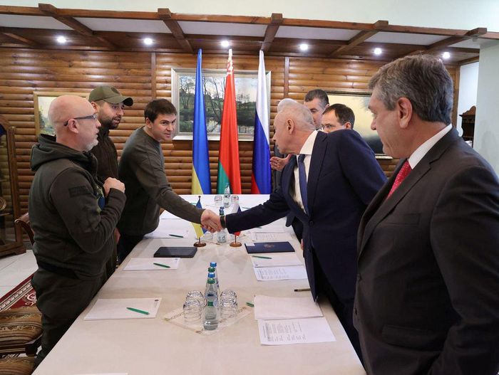 Nga và Ukraine sẽ đàm phán trực tuyến hôm nay