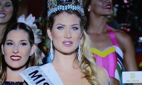 Người đẹp Tây Ban Nha đăng quang Hoa hậu Thế giới 2015