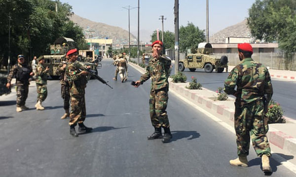 Đánh bom xe rung chuyển ở Afghanistan, hơn 100 người thương vong