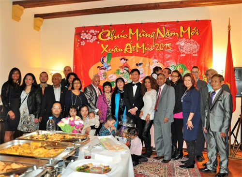 Xem bà con Việt kiều ở năm châu đón Tết Ất Mùi
