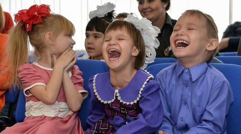 Dân Nga phản đối người Mỹ nhận con nuôi người Nga