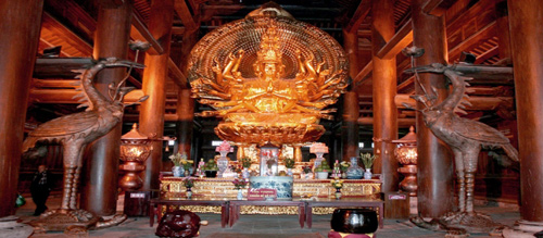 Dân văn phòng nô nức đi lễ chùa trên mạng ảo