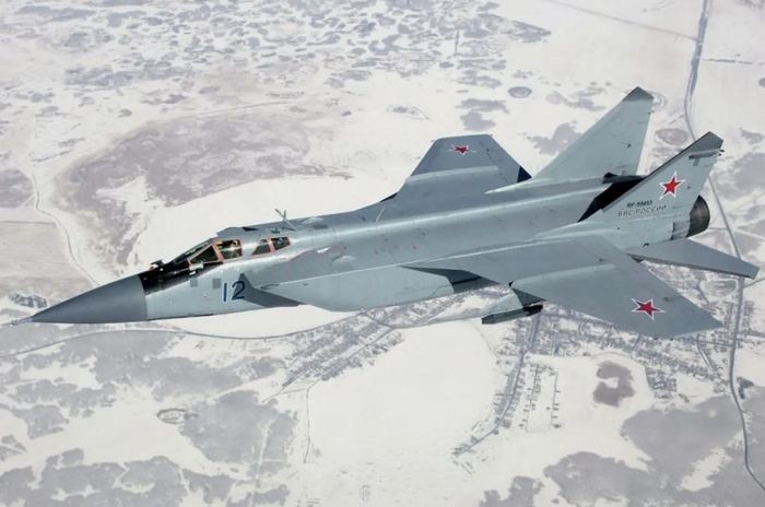 Sau động thái của Mỹ, chiến cơ MiG-31 của Nga nhận lệnh xuất kích