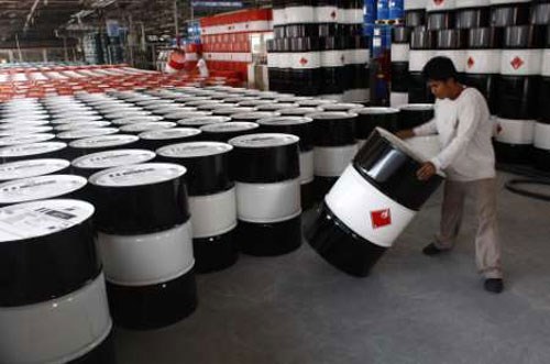 Giá dầu lao dốc, Ả Rập Xê Út bắt đầu hoảng loạn