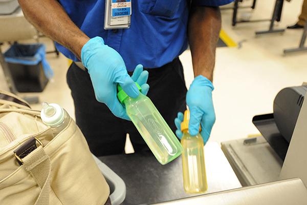 Moskva:  Sheremetyevo cho phép mang chất lỏng trong hành lý xách tay