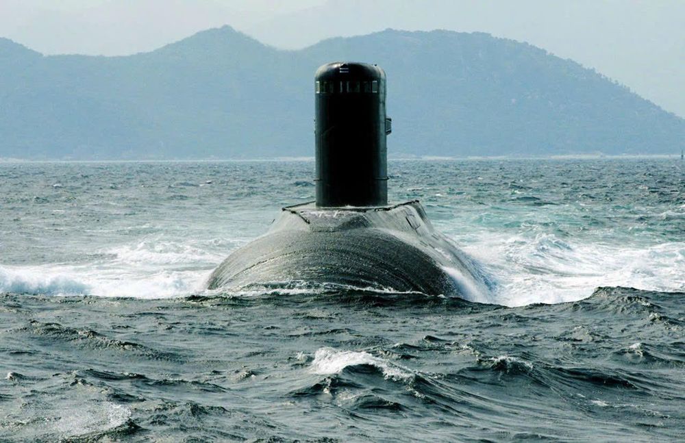 Trực thăng, tàu ngầm Kilo 636 luyện tập diễu binh trên biển dịp Quốc khánh 2/9