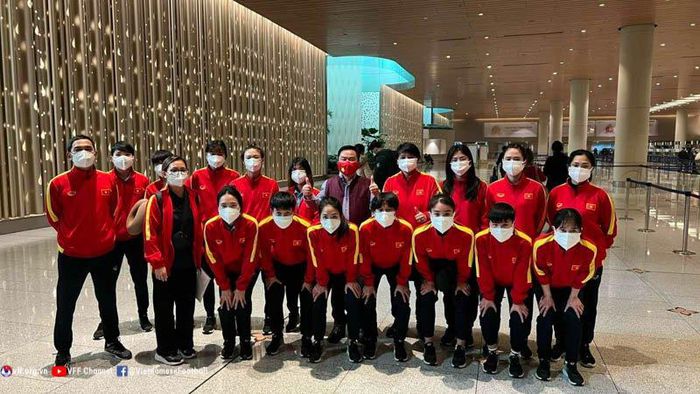 18 thành viên tuyển nữ Việt Nam đã đến Ấn Độ