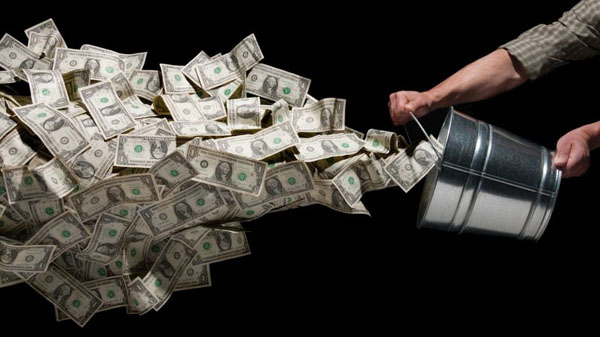 Nga cắt phăng 100 tỉ USD trong kho dự trữ, chuyển sang ngoại tệ khác
