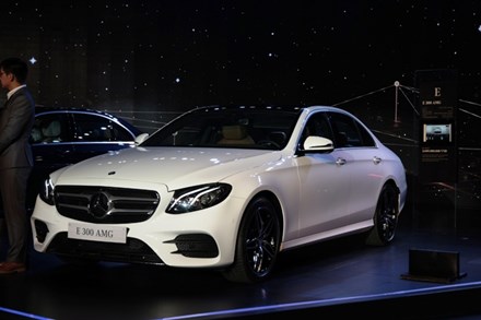 Mercedes-Benz E-class thế hệ mới về Việt Nam có gì nổi bật?