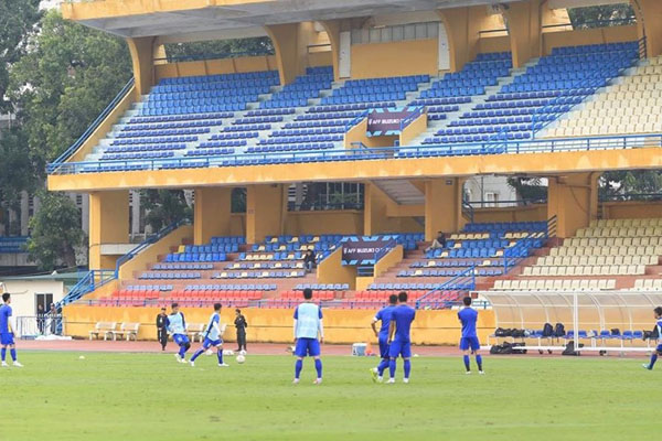 Đá với Campuchia,  tập bí mật thông trưa và 