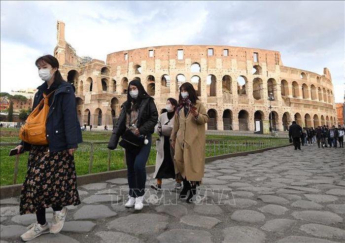Italy quy định du khách đến từ Trung Quốc phải xét nghiệm COVID-19