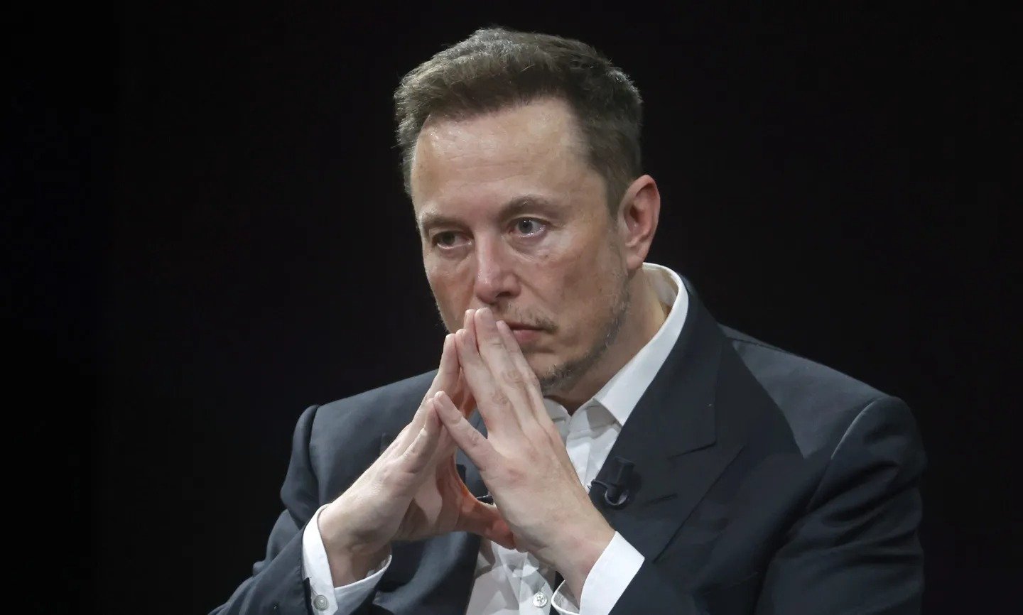 Cổ phiếu của Tesla lao dốc, Elon Musk mất 21,7 tỷ USD chỉ trong 1 ngày