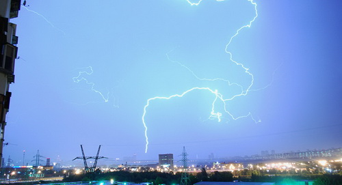 Sét phá hủy 110 tấn rượu tại Belarus