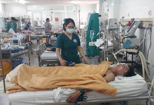 Truyền 15 lon bia cứu sống bệnh nhân ngộ độc rượu
