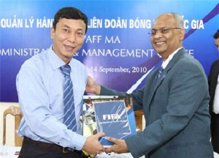 FIFA hỗ trợ bóng đá Việt Nam gần 17 tỷ đồng