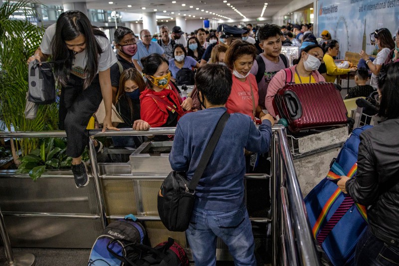 Phong tỏa chưa đủ, Manila tính cả giới nghiêm ngăn COVID-19