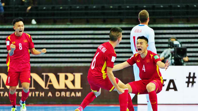 Tuyển futsal Việt Nam - tuyển futsal Nga: Núi cao sừng sững