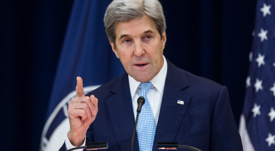 Thấy gì khi cựu Ngoại trưởng Mỹ John Kerry kêu gọi học tiếng Nga?