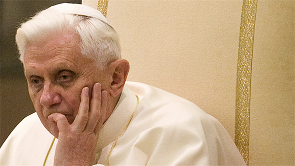 Bác bỏ tin đồn giáo hoàng thoái vị vì bê bối đồng tính