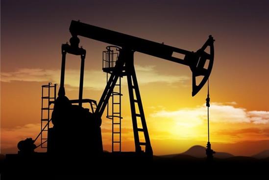 Nga, Saudi Arabia bắt tay hợp tác cân bằng thị trường dầu mỏ