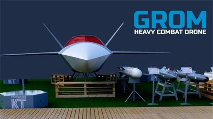 Grom chỉ huy bầy đàn, xuyên thủng phòng thủ đối phương