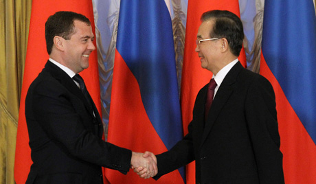 Các thủ tướng Nga và Trung Quốc thảo luận sự hợp tác của hai nước