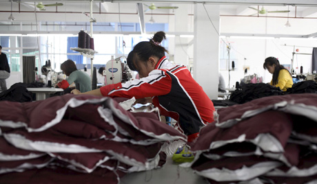 Người Việt ở Nga: Sống vi phạm hay tuân thủ pháp luật?