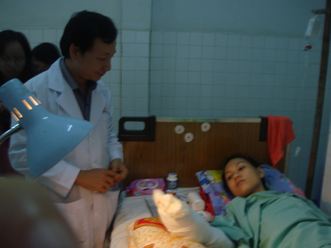 Chi tiết ca ghép nối bàn tay bị cướp chém đứt lìa