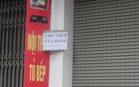 Tiểu thương ngán cửa hàng đẹp ở phố lớn