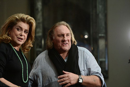 Diễn viên Brigitte Bardot dọa bỏ quốc tịch Pháp để cứu... voi