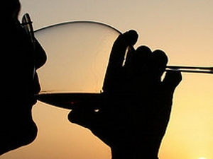 Nga quyết định siết quy chế về bán đồ uống có cồn