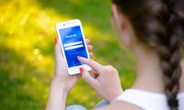 Chán chồng khù khờ, hiền như đất, tôi ngã vào tay tình cũ trong bữa tiệc cuối năm