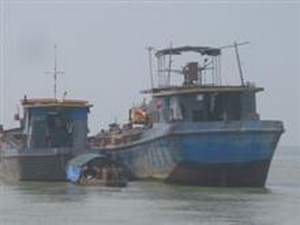 Tàu chìm ở Sầm Sơn bị đồn chở vàng, vũ khí