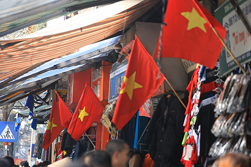 Hà Nội trang hoàng rực rỡ mừng ngày 30/4